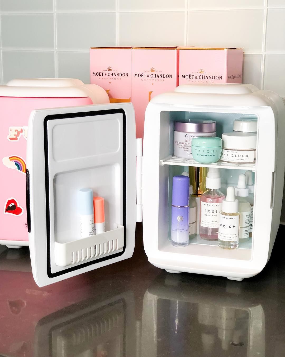 SolarMuse 6L LED Beauty Fridge – Skincare & Makeup Storage with Mirror & Hot/Cold Settings